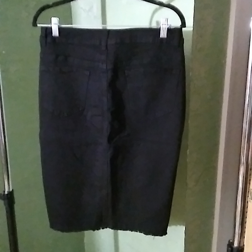 Ashley Stewart Distressed Black Sequin Skirt New Size 10 ,Size 12,16 - Picture 2 of 6